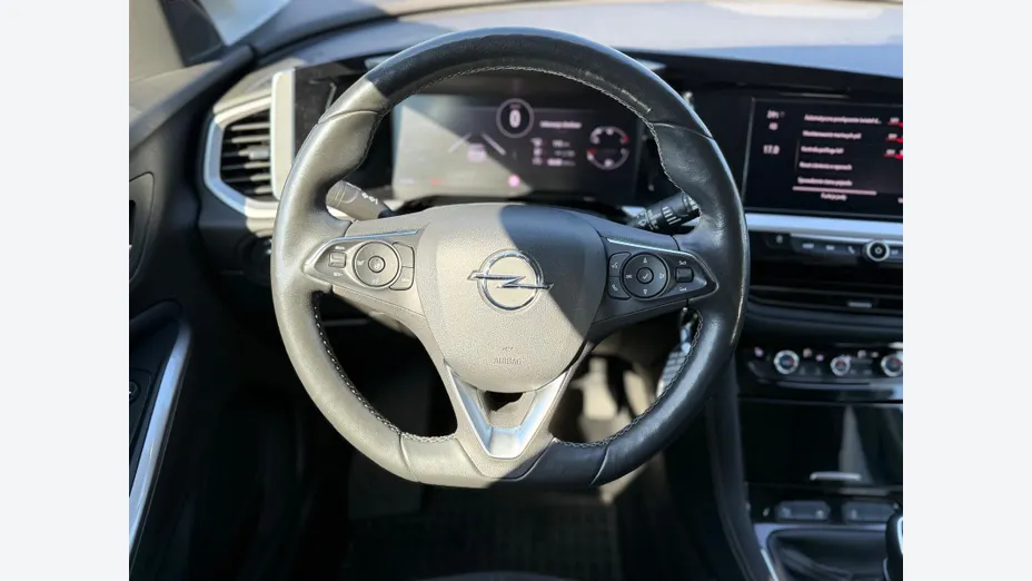 OPEL Grandland -