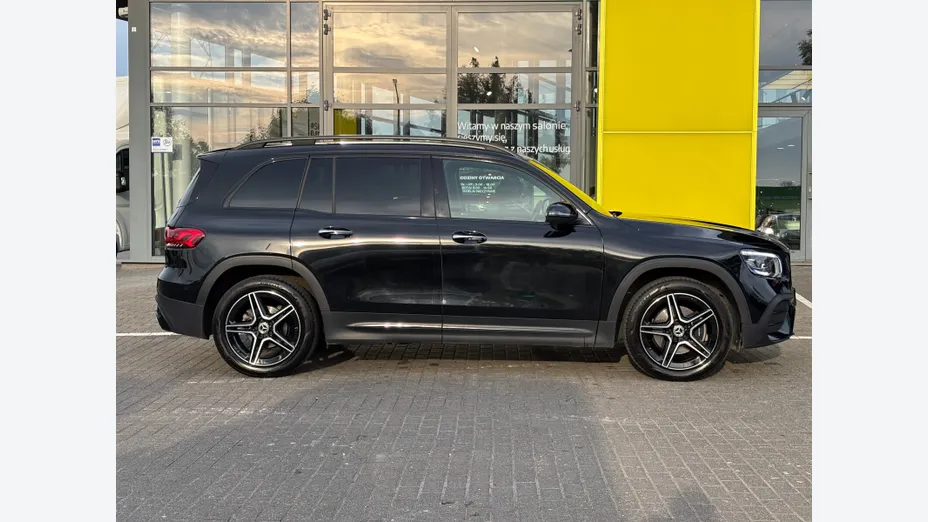 MERCEDES-BENZ GLB GLB 200 AMG Line 7G-DCT