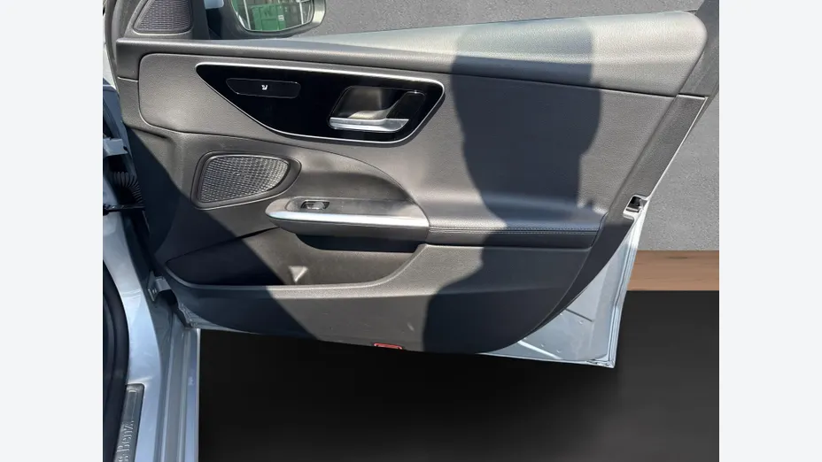 MERCEDES-BENZ C Klasa C 220 d mHEV Avantgarde