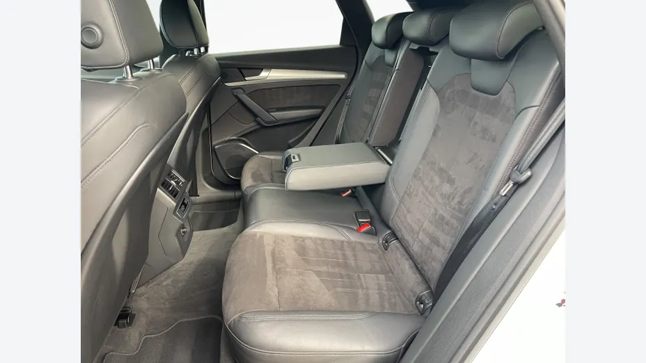 AUDI Q5 -