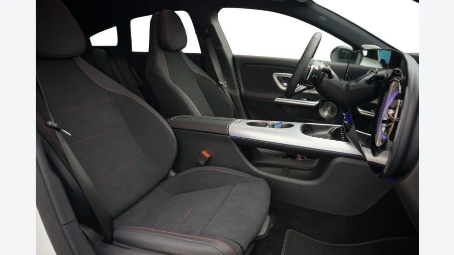 MERCEDES-BENZ CLA -