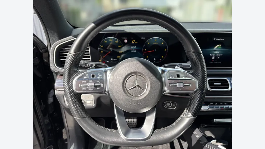 MERCEDES-BENZ GLS -