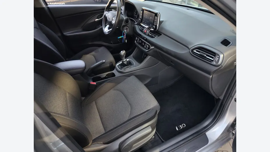 HYUNDAI i30 i30 1.0 T-GDI Smart