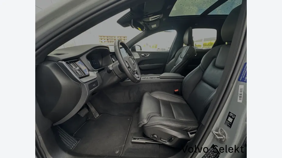 VOLVO XC60 XC60 B5 B AWD Ultra Dark aut
