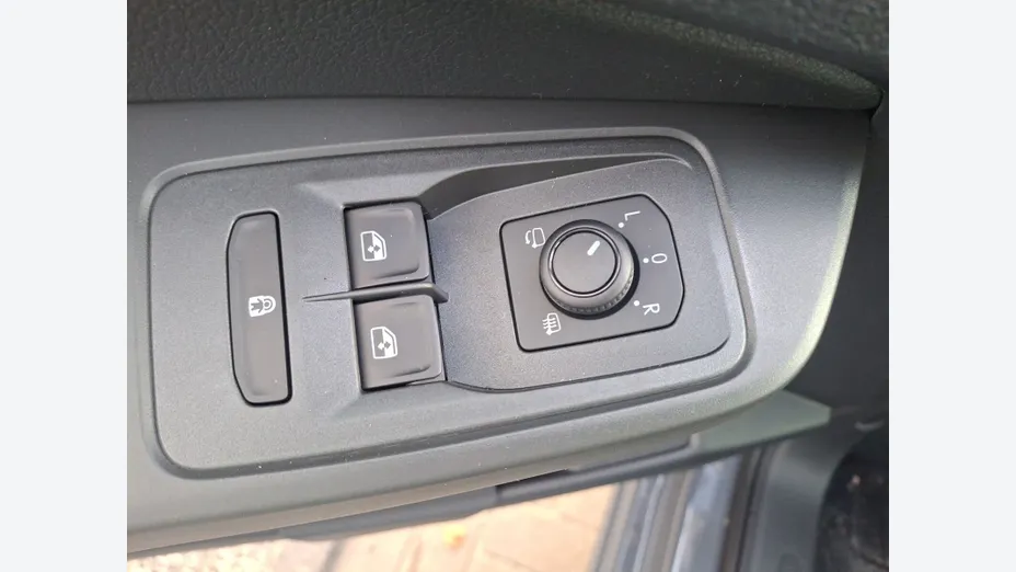 VOLKSWAGEN Caddy osobowy Caddy 2.0 TDI Dark Label DSG Nowy