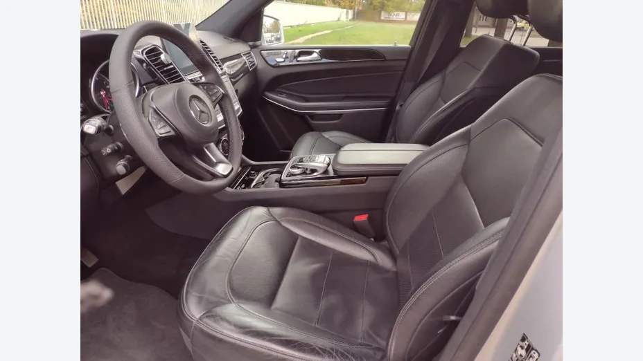 MERCEDES-BENZ GLS -