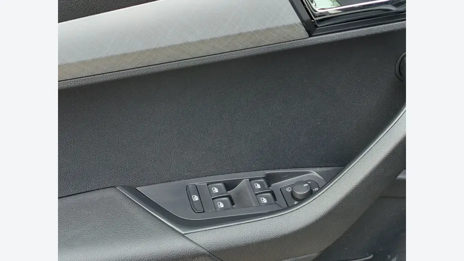 SKODA Karoq -