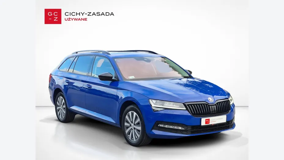 SKODA Superb -