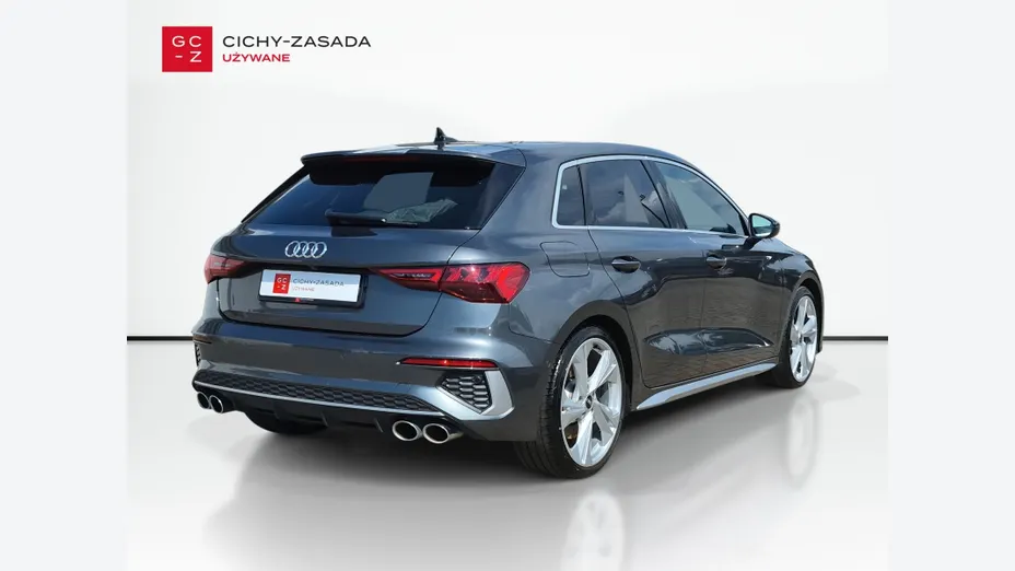 AUDI S3 -