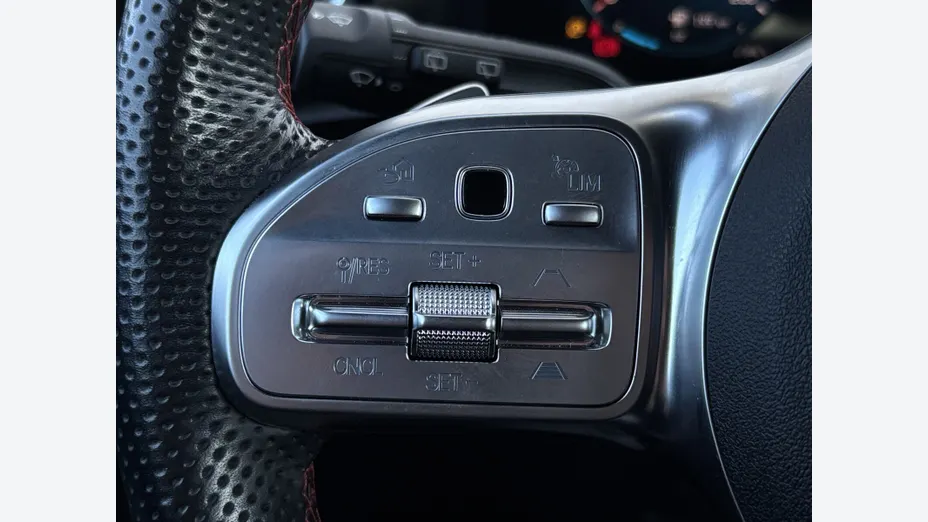 MERCEDES-BENZ CLA CLA 220 d AMG Line 8G-DCT