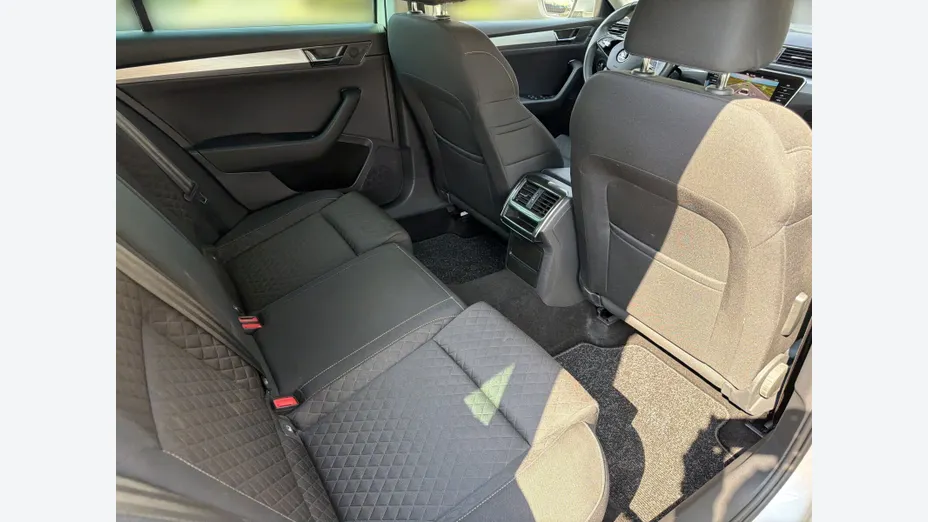 SKODA Superb Superb 2.0 TDI SCR Ambition DSG