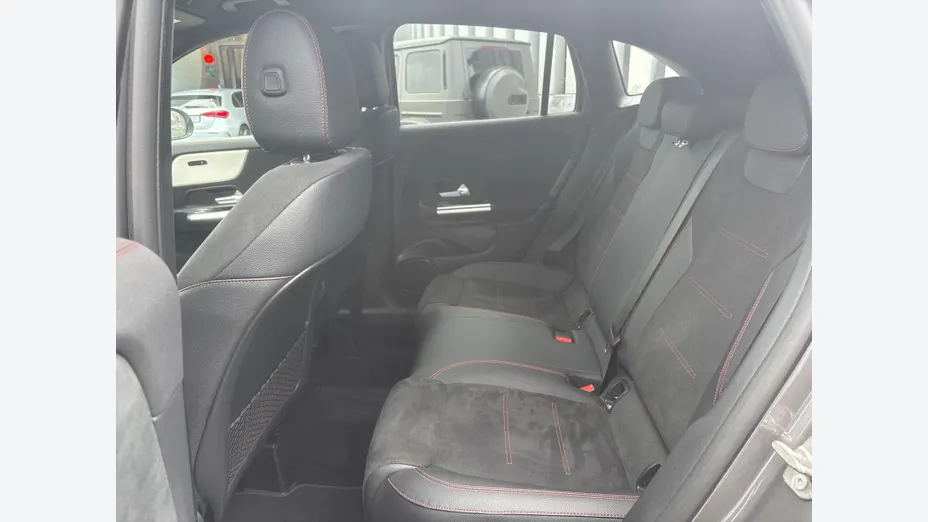 MERCEDES-BENZ GLA GLA 200 mHEV AMG Line 7G-DCT
