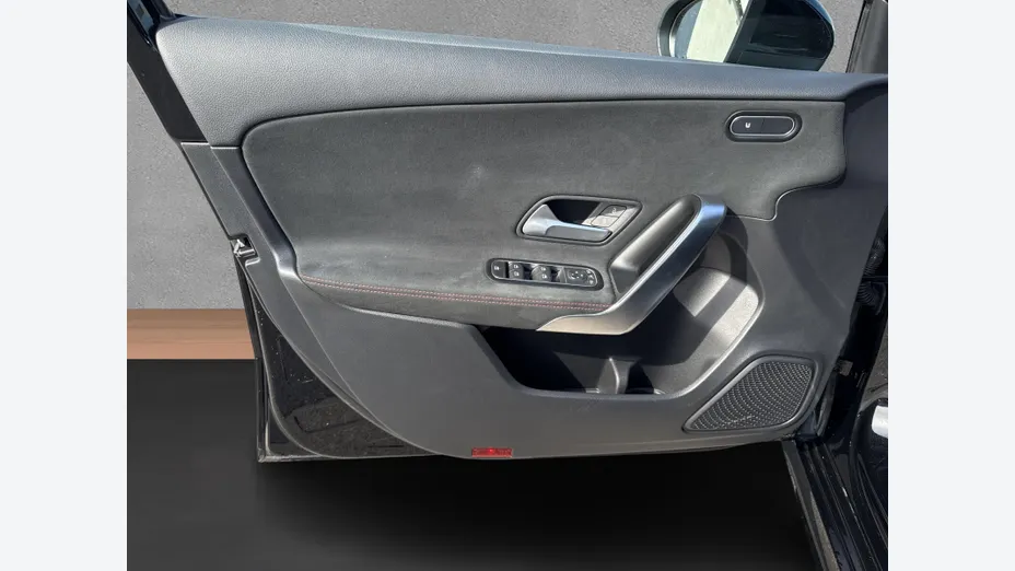 MERCEDES-BENZ A Klasa A 200 AMG Line 7G-DCT