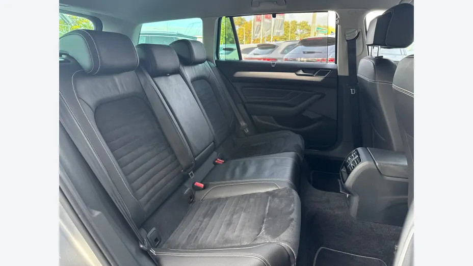 VOLKSWAGEN Passat Passat 2.0 TDI Elegance DSG