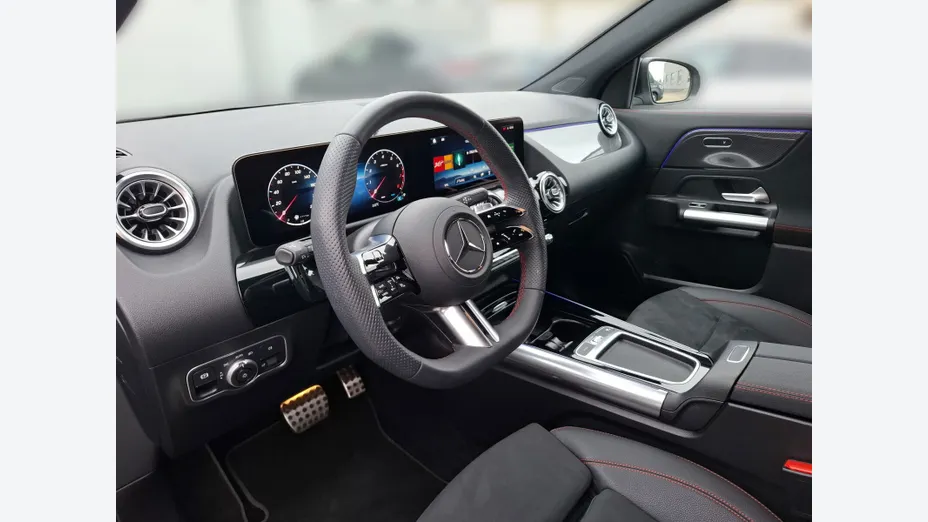 MERCEDES-BENZ GLA GLA 200 mHEV AMG Line 7G-DCT