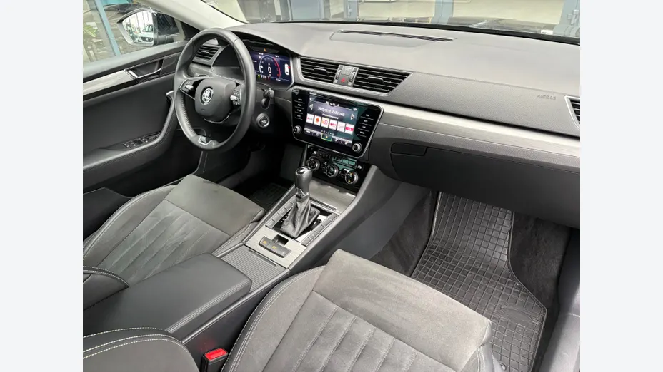 SKODA Superb Superb 2.0 TDI SCR Style DSG