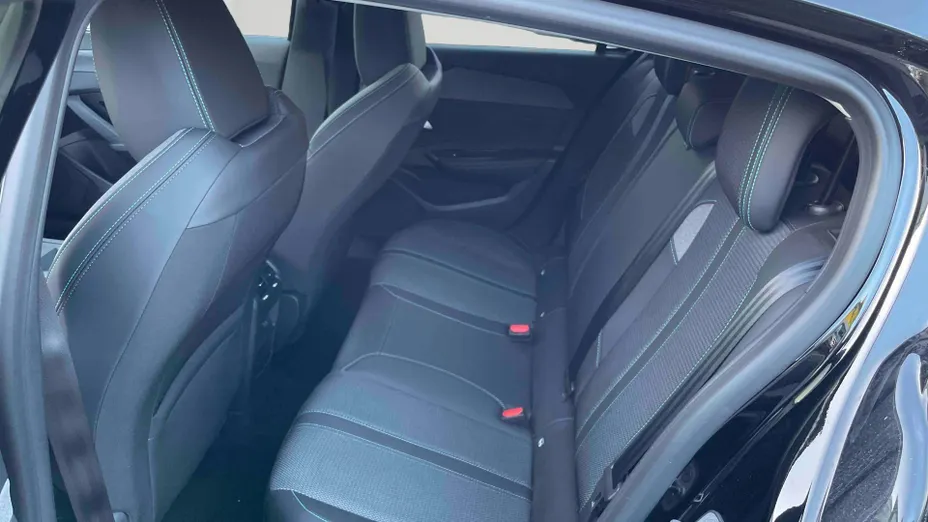 PEUGEOT 308 -