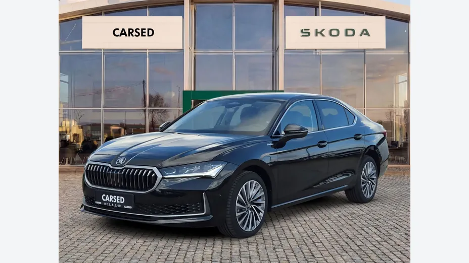SKODA Superb -