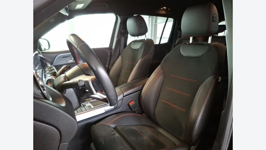 MERCEDES-BENZ GLB GLB 200 mHEV AMG Line 7G-DCT