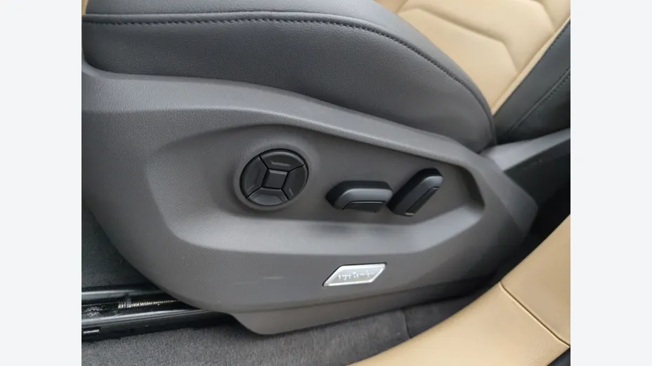 VOLKSWAGEN Touareg -