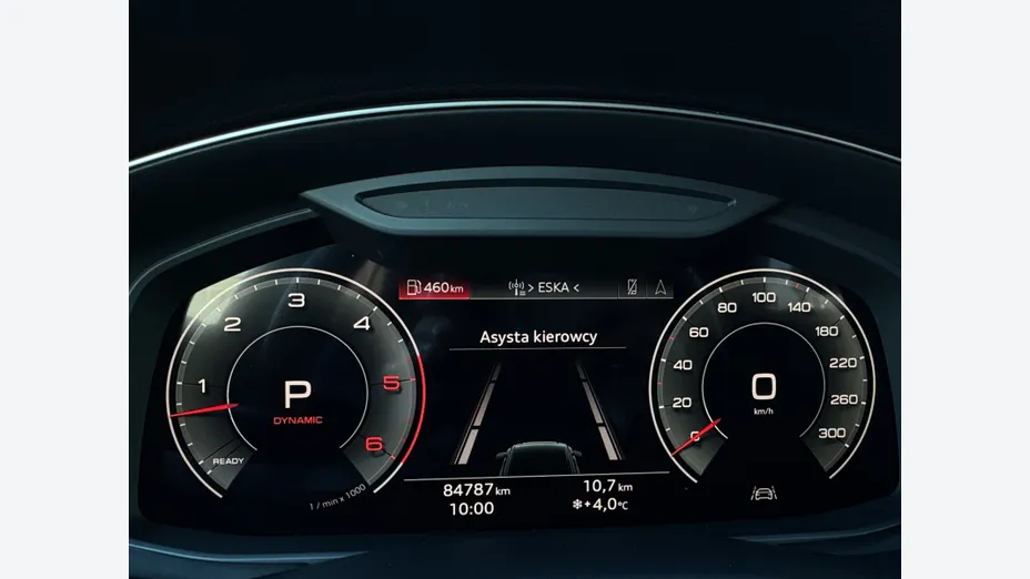 AUDI Q8 -
