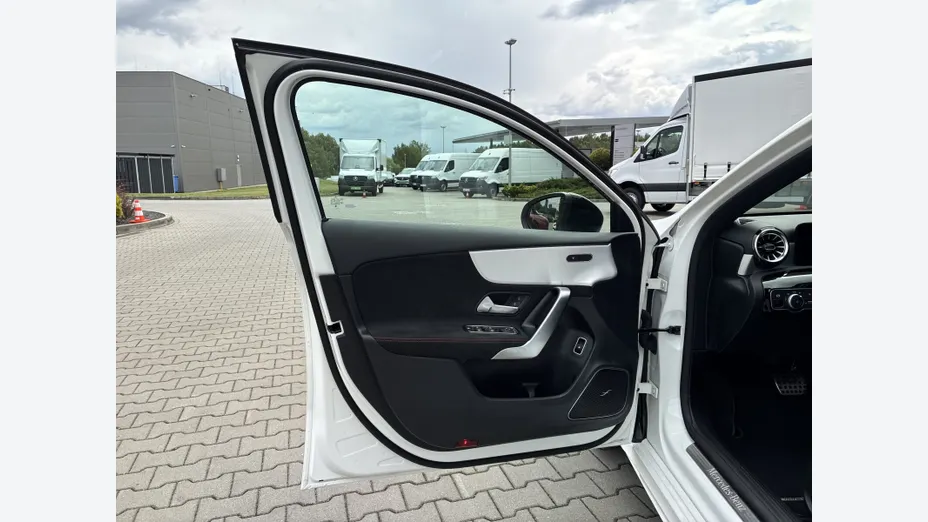 MERCEDES-BENZ A Klasa -