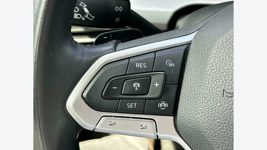 VOLKSWAGEN Golf Golf VIII 1.5 eTSI Life DSG