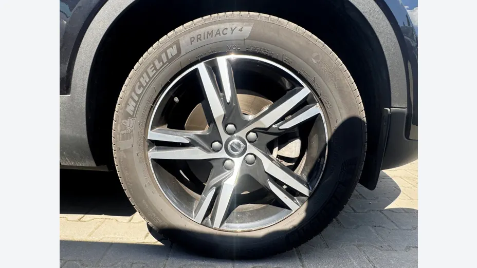 VOLVO XC40 XC40 B3 Plus Dark aut