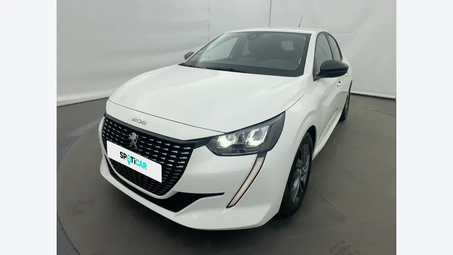 PEUGEOT 208 -