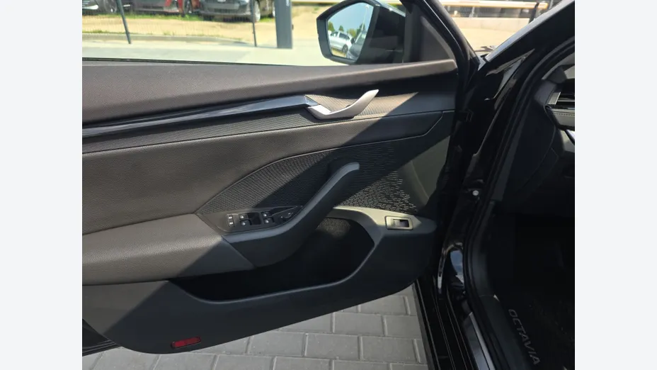 SKODA Octavia Octavia 1.5 TSI mHEV Selection DSG