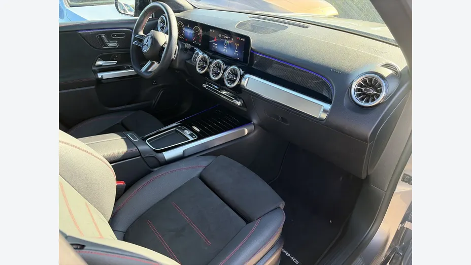 MERCEDES-BENZ GLB GLB 200 mHEV AMG Line 7G-DCT