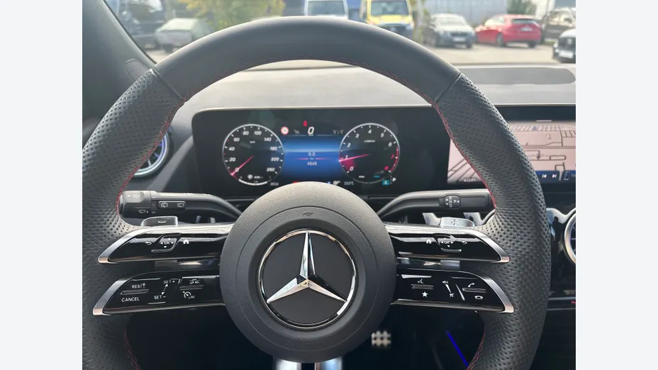 MERCEDES-BENZ GLA GLA 200 mHEV AMG Line 7G-DCT