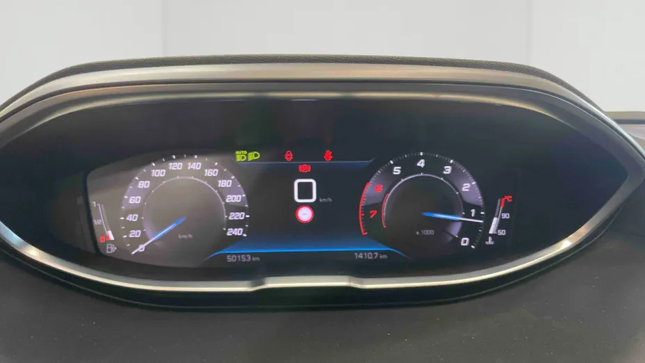 PEUGEOT 3008 -