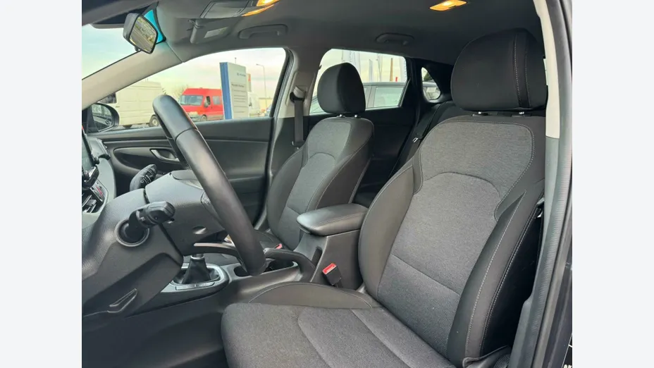 HYUNDAI i30 i30 1.0 T-GDI Smart