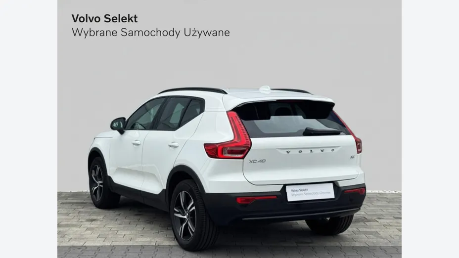 VOLVO XC40 XC40 B3 Plus Dark aut