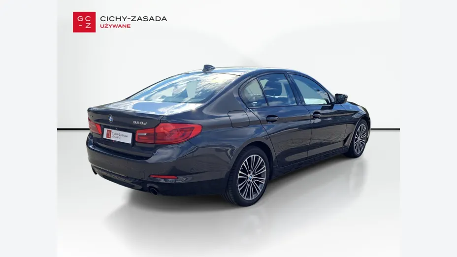 BMW Seria 5 520d xDrive Luxury Line sport-aut