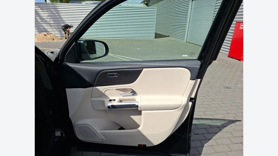 MERCEDES-BENZ GLB GLB 200 mHEV Progressive 7G-DCT