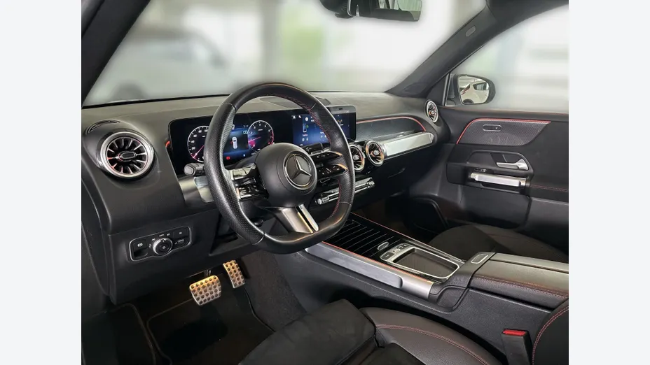 MERCEDES-BENZ GLB GLB 200 mHEV AMG Line 7G-DCT