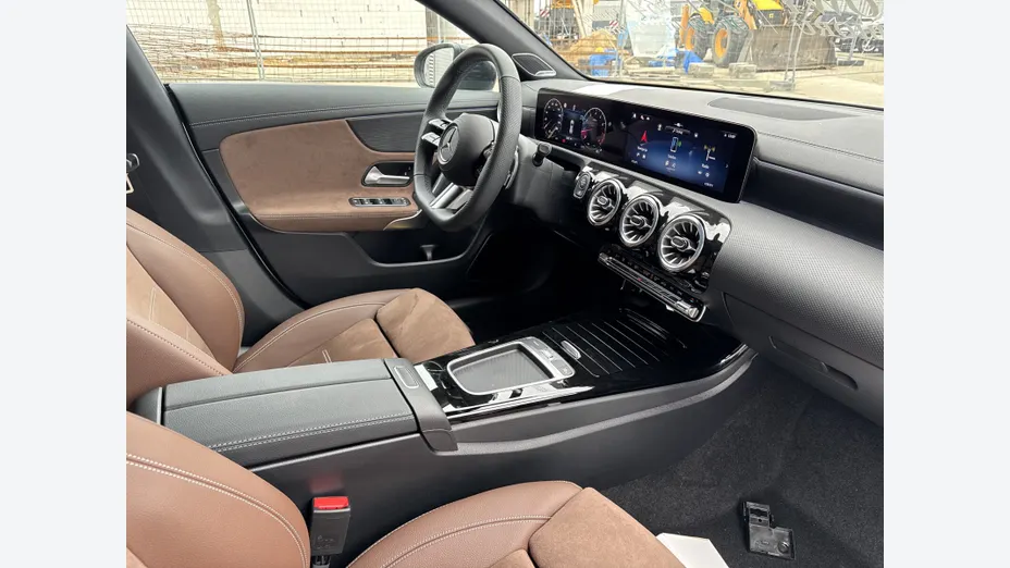 MERCEDES-BENZ CLA CLA 250 mHEV 4-Matic AMG Line 8G-DCT