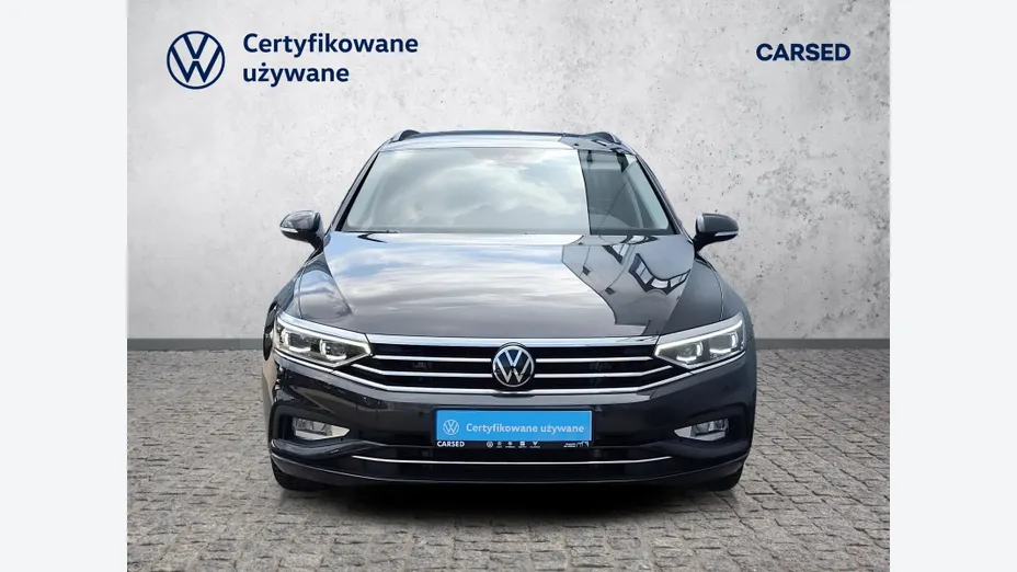 VOLKSWAGEN Passat -