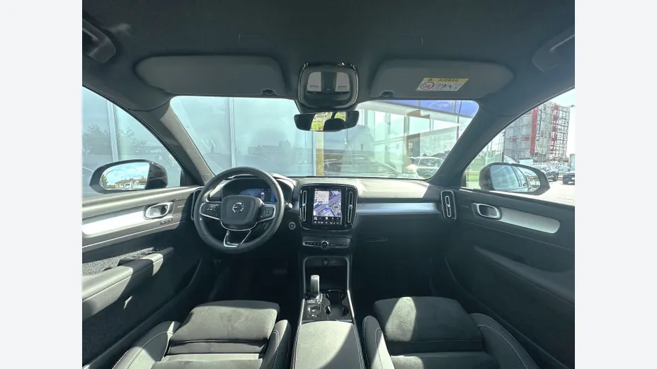 VOLVO XC40 XC40 B3 Plus Dark aut