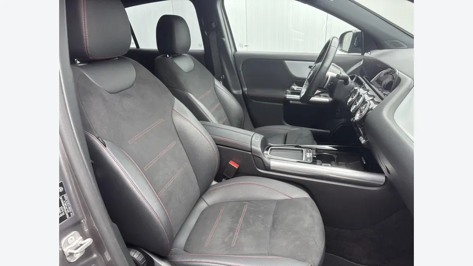 MERCEDES-BENZ GLA GLA 200 mHEV AMG Line 7G-DCT
