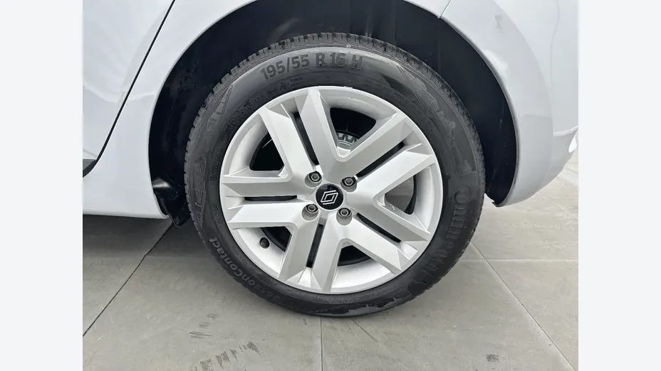 RENAULT Clio -