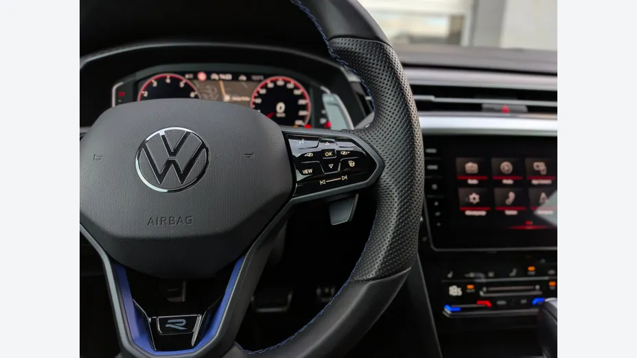 VOLKSWAGEN Arteon Arteon 2.0 TSI 4Motion R DSG