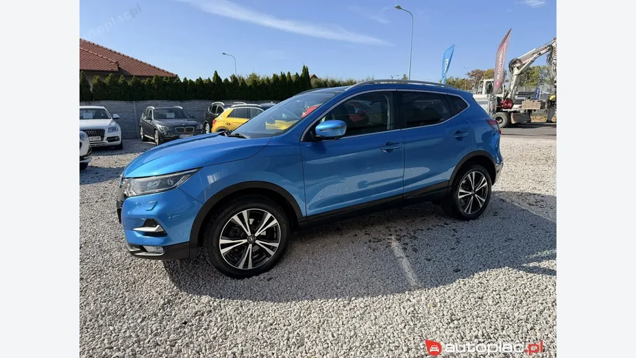 NISSAN Qashqai -