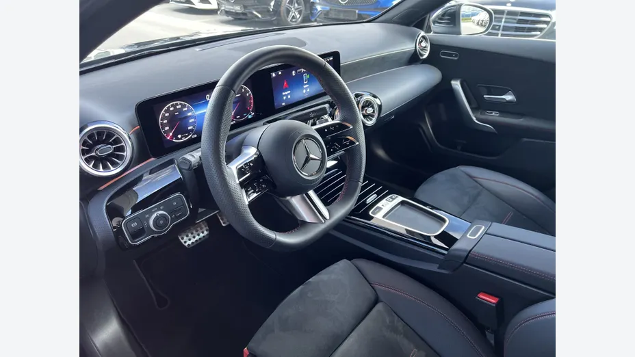 MERCEDES-BENZ A Klasa A 200 AMG Line 7G-DCT