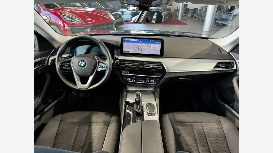 BMW Seria 5 520d aut