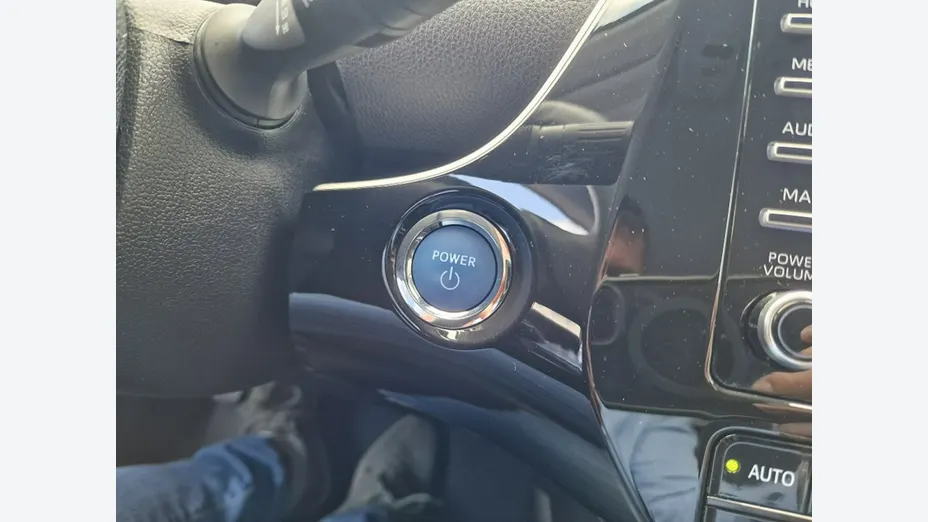 TOYOTA Prius -