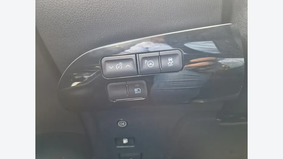 TOYOTA Prius -