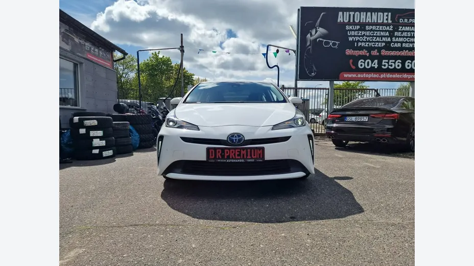 TOYOTA Prius -